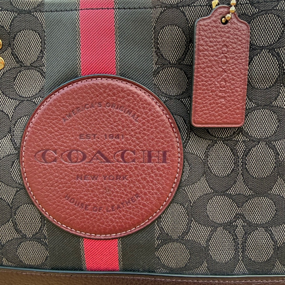 Coach Dempsey Carryall in Signature Jacquard & Pebbled Leather - Picture 3 of 8